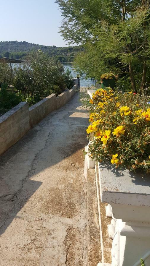 Apartmani Vukovic Kaprije Exterior foto